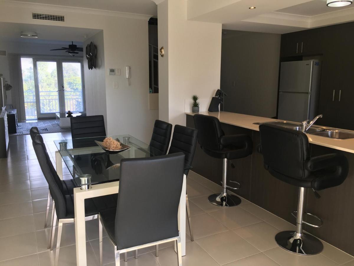 Villa Serenity On The Terrace Mandurah Exteriör bild