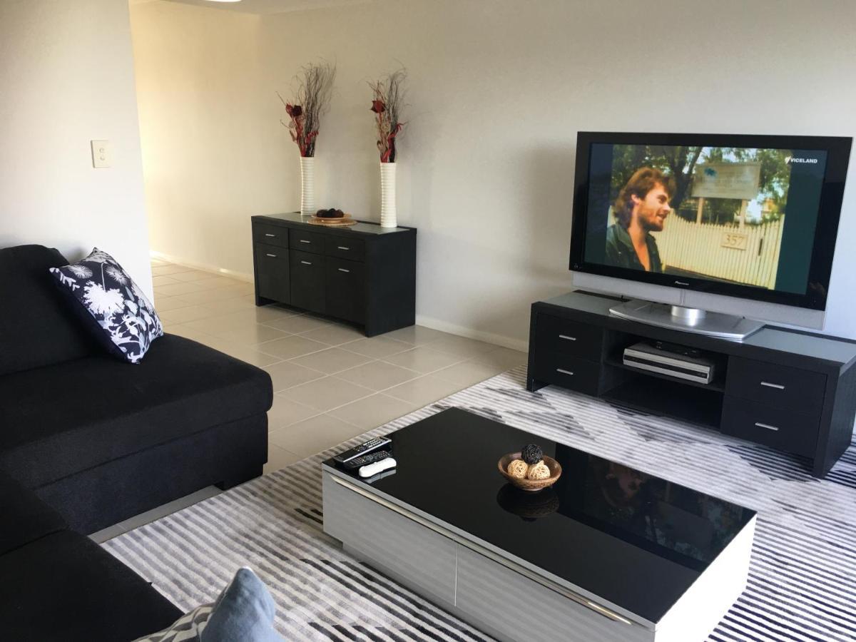 Villa Serenity On The Terrace Mandurah Exteriör bild