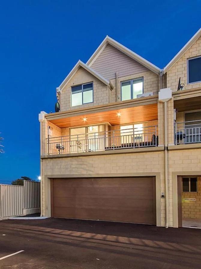 Villa Serenity On The Terrace Mandurah Exteriör bild