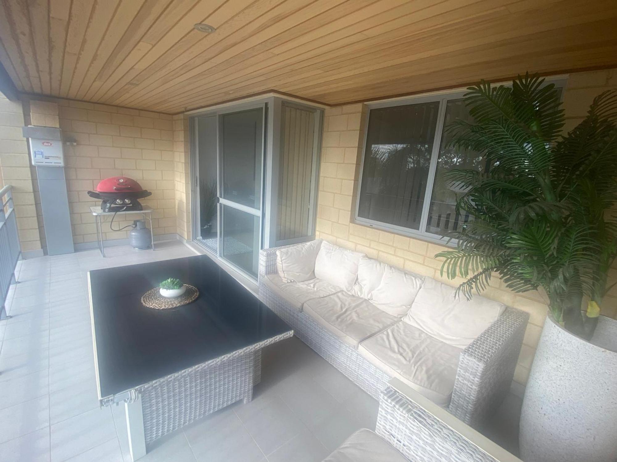 Villa Serenity On The Terrace Mandurah Exteriör bild